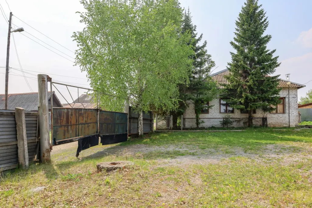 Нежилое здание, ул. Матросова