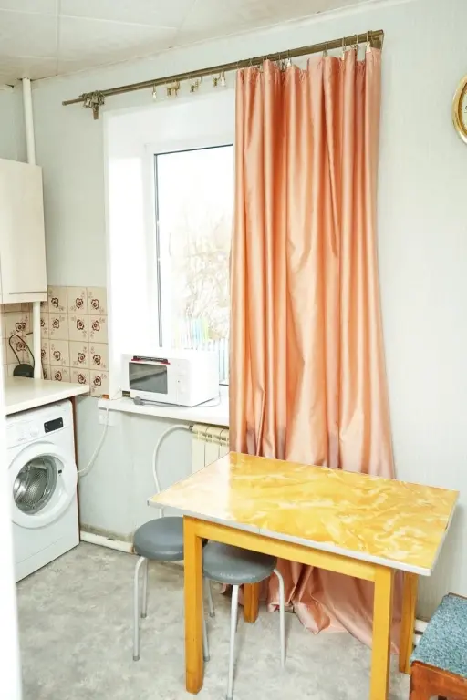 2-к квартира, Набережная, 1а