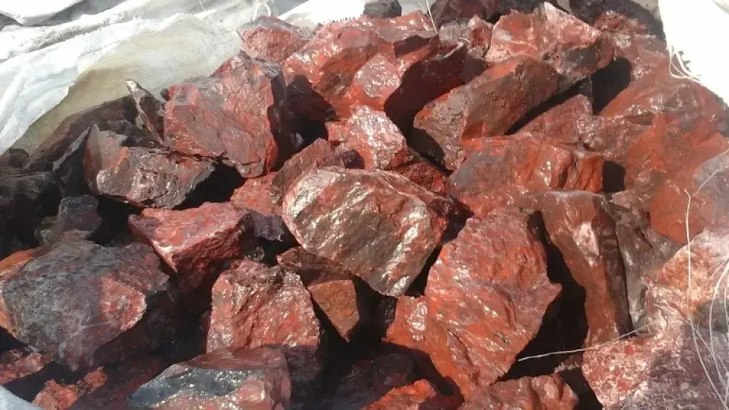 Яшма сургучная колотая