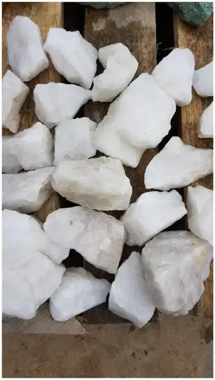 Кварц белый колотый