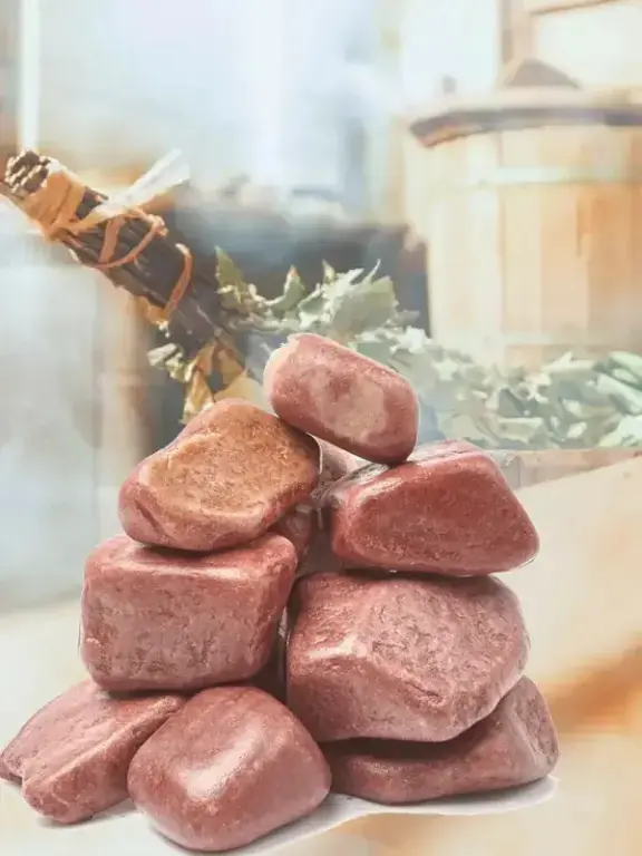 Кварцит малиновый шлифованный