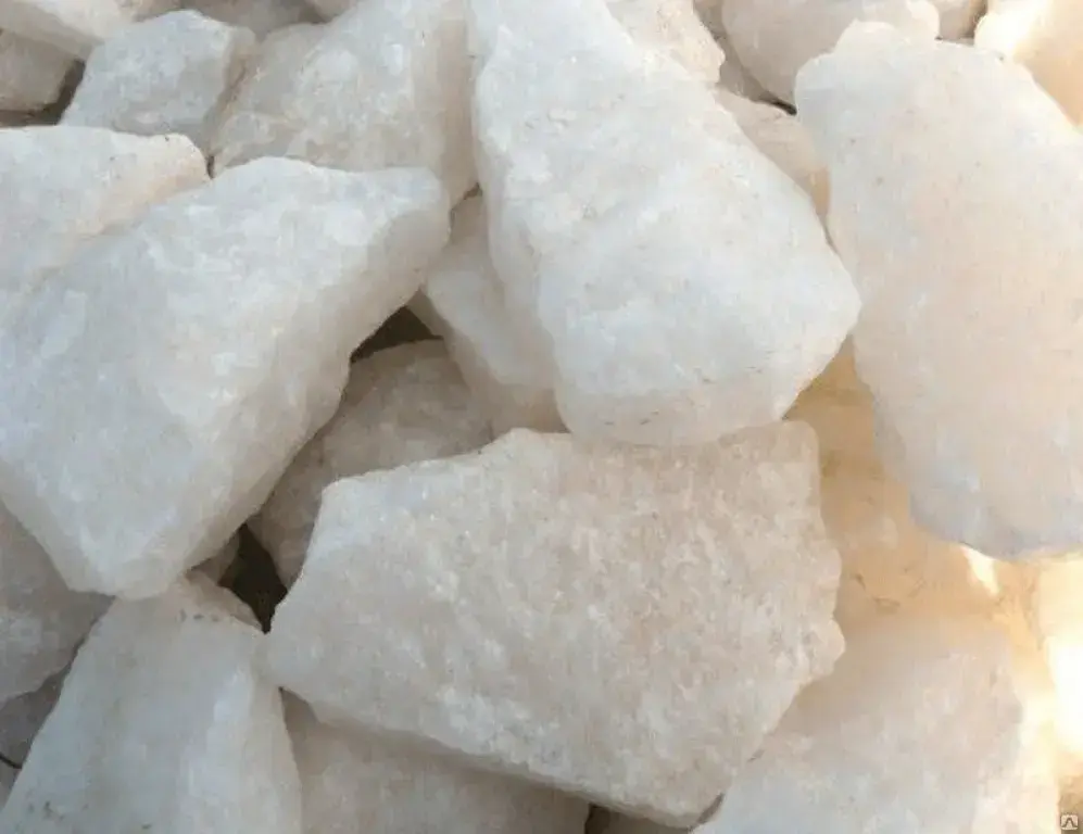 Кварц белый колотый