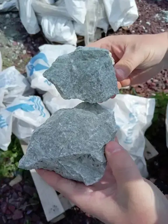 Жадеит колотый