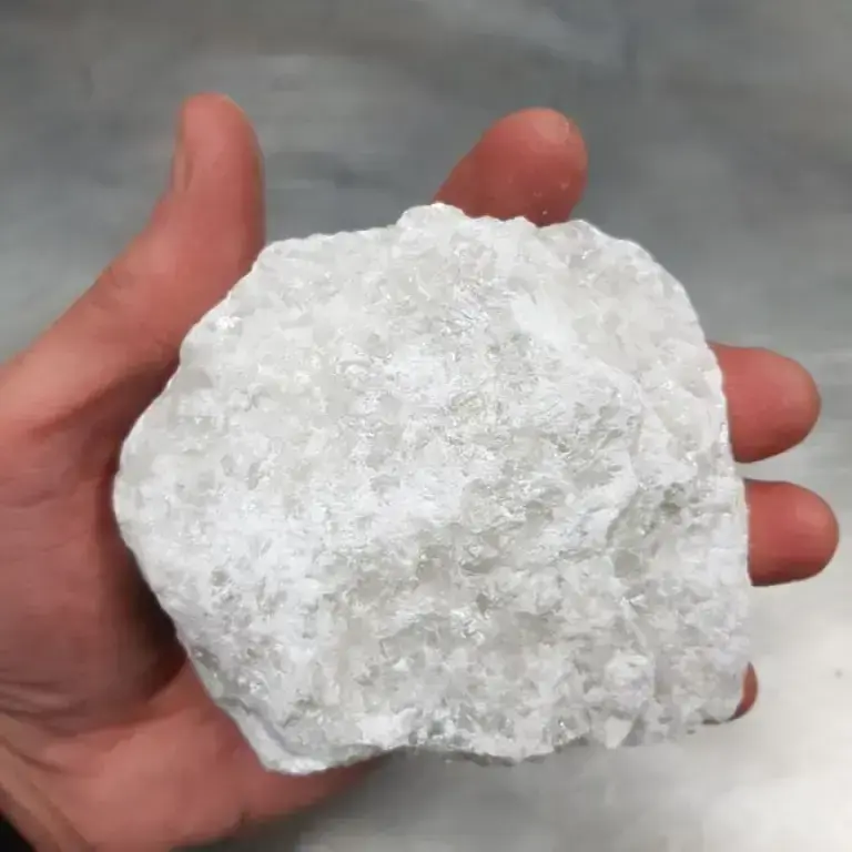 Кварц белый колотый