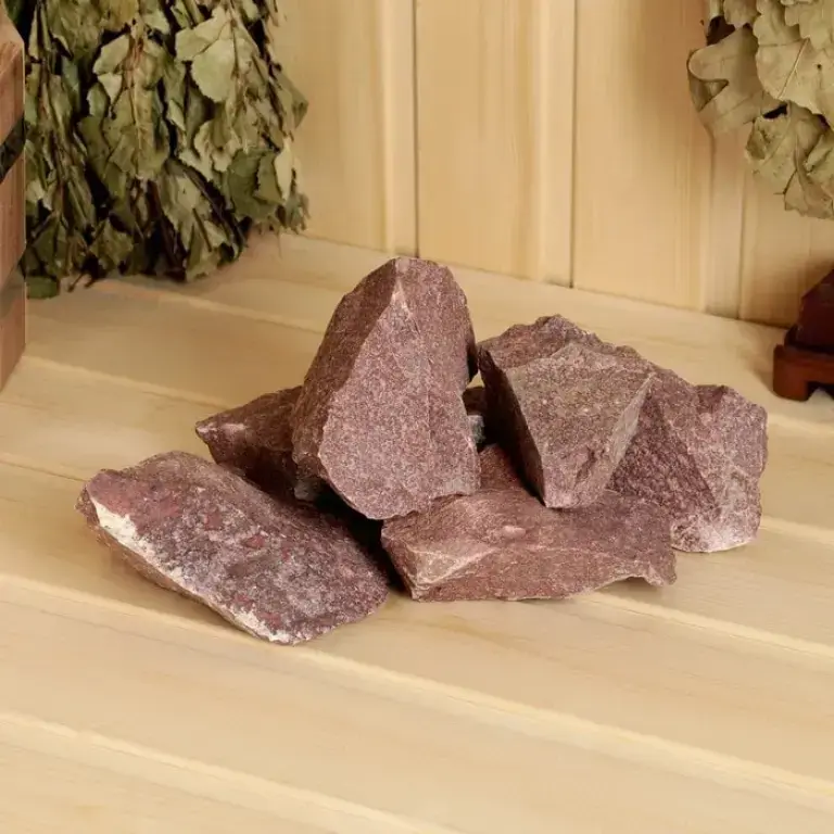 Кварцит малиновый колотый